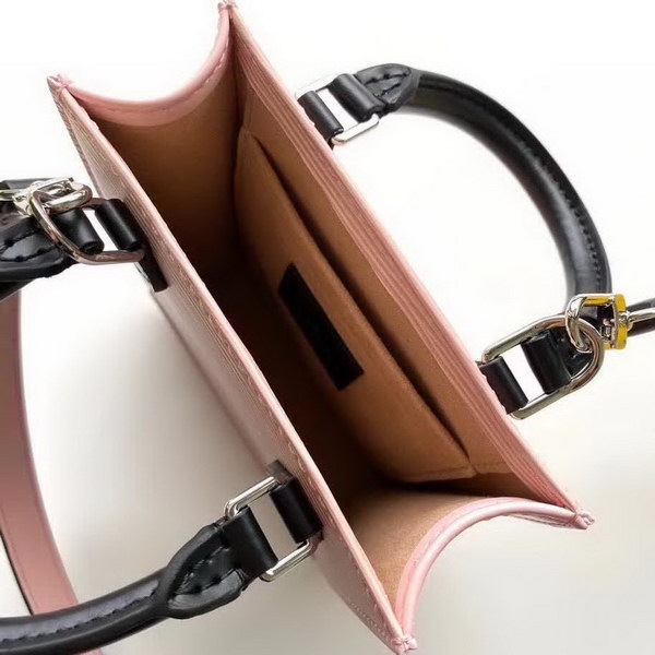 【原版皮】路易威登/LV Petit  Sac Plat手袋， Epi皮革浓缩经典设计，轻盈而充裕的构型可容纳手机等日常所需，可拆卸肩带实现手提，肩背和斜挎选择，款号：M69575