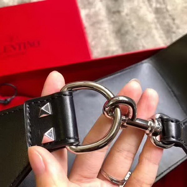 【原版皮】华伦天奴/Valentino 腰包，采用进口南非皮精心裁制而成，涂鸦大logo，简易设计，容量大，男生女生都可以用哦，款号：0056