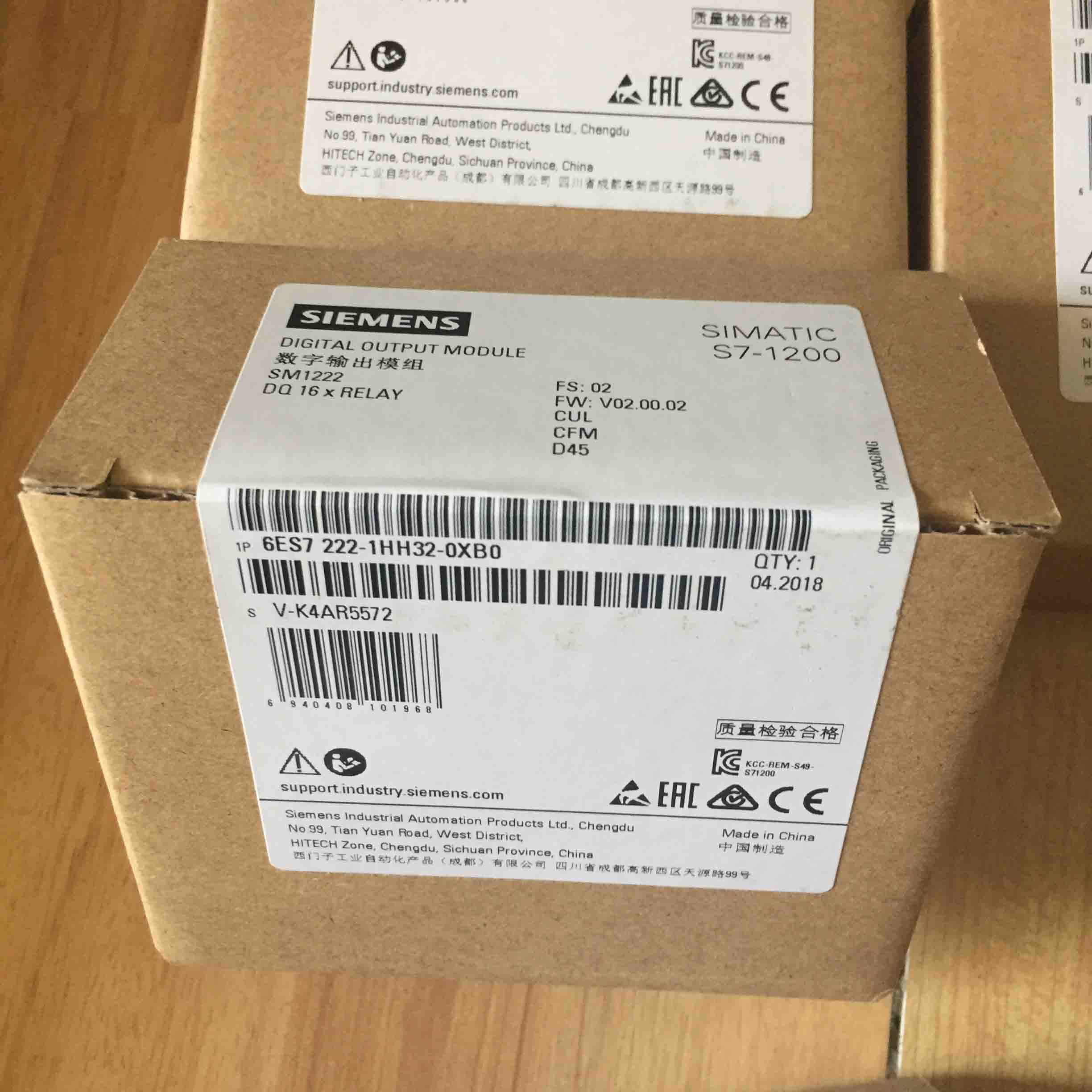 6ES7222-1HH32-0XB0 SIEMENS Original new factory sealed