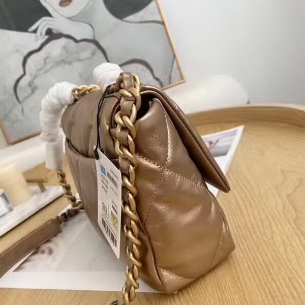 【原版皮】香奈儿/Chanel 19 Bag系列口盖包，采用轻盈绵柔质感山羊皮结合大菱格设计元素，链条拼接古金，古银，亮银，款号：AS1160