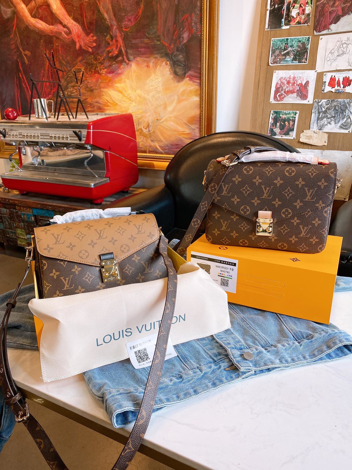 LOUIS VUITTON LB8912005020108 size: 25x19cm