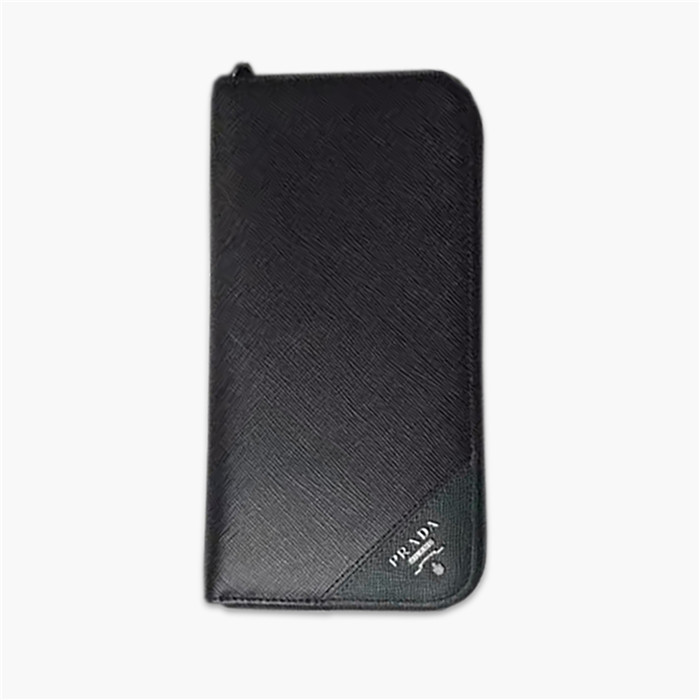 【原版皮】普拉达/Prada 拉链钱夹，选用十字纹小牛皮裁制而成，边角点缀三角散字徽标，经典之作，简单时尚，款号：2ML317