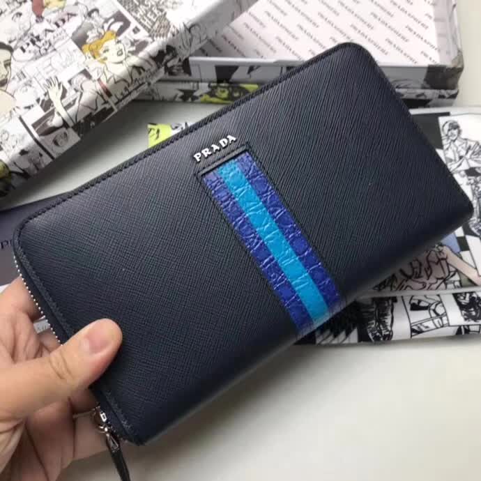 【原版皮】普拉达/Prada 拉链钱夹，选用十字纹小牛皮镶嵌彩带鳄鱼纹裁制而成，经典之作，简单时尚，款号：2ML188
