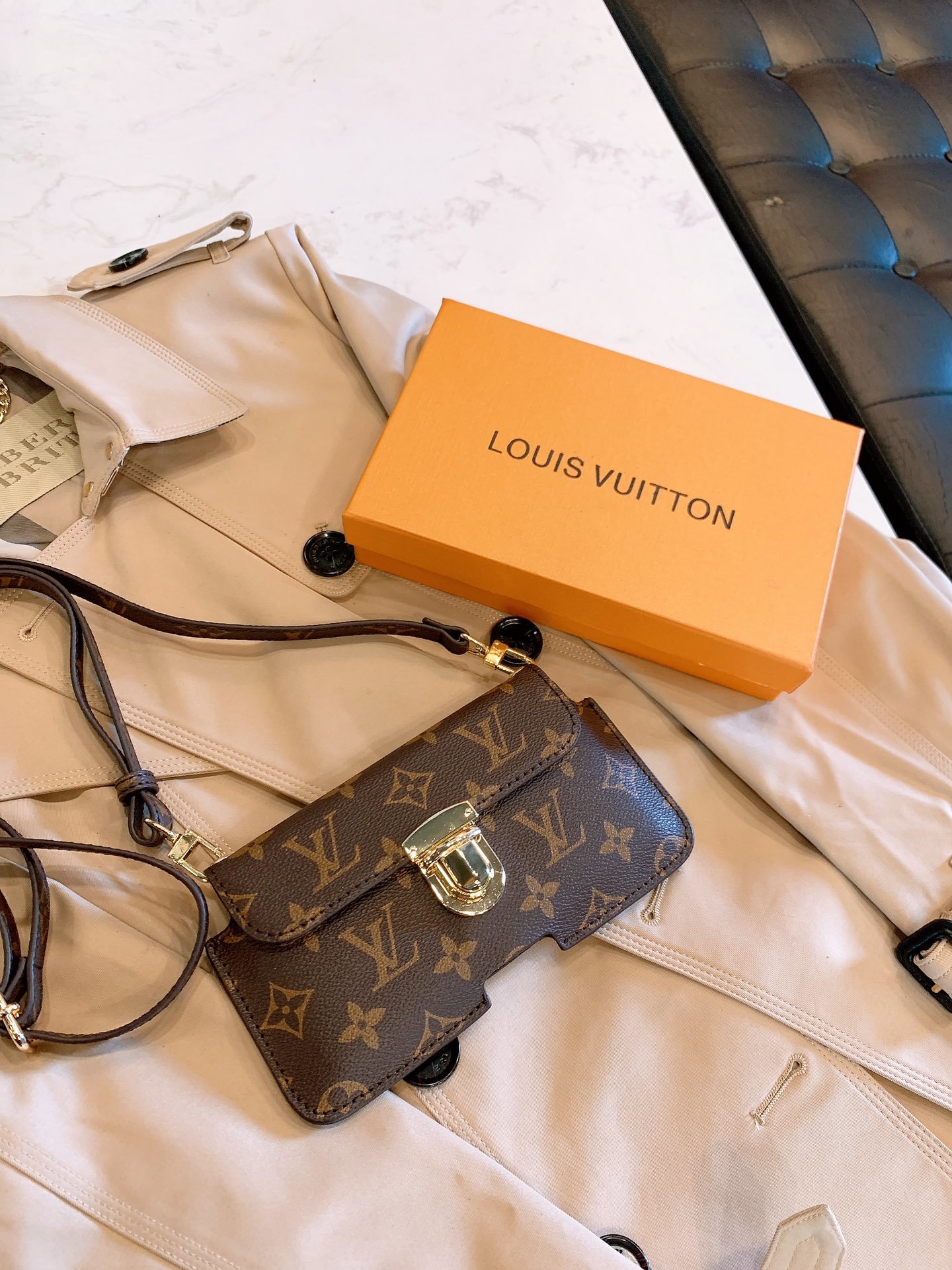 LOUIS VUITTON LB0012005020113 size: 18cm