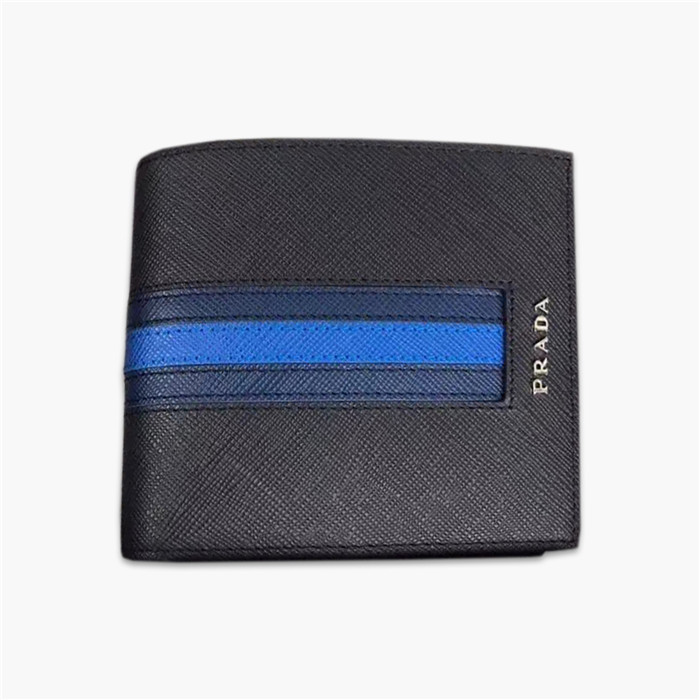 【原版皮】普拉达/Prada 短款钱夹，选用十字纹小牛皮镶嵌彩带皮革裁制而成，精湛走线均匀整齐，做工精湛，款号：2M0513